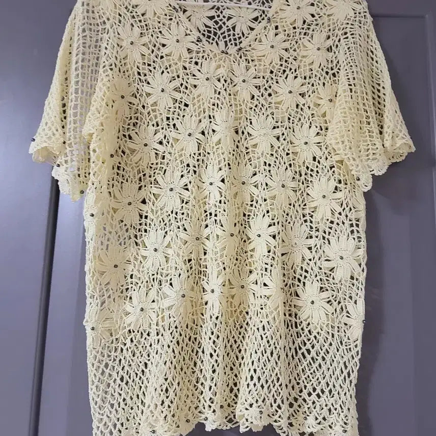 [BUNJANG] Ivory Crochet Pearl T-Shirt / 아이보리 진주 손뜨개 티셔츠