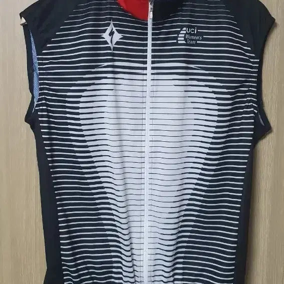 [BUNJANG] Specialized Women's Cycling Vest Size 6 (KR 66) / 스페셜라이즈드 여성용 자전거 조끼 6사이즈 (66사이즈)