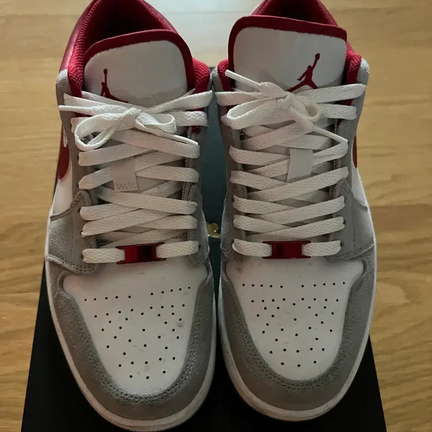 [BUNJANG] Nike Jordan 1 Low SE Light Smoke Grey Gym Red / 나이키 조던 1 로우 SE 라이트 스모크 그레이 짐 레드 팝니다.