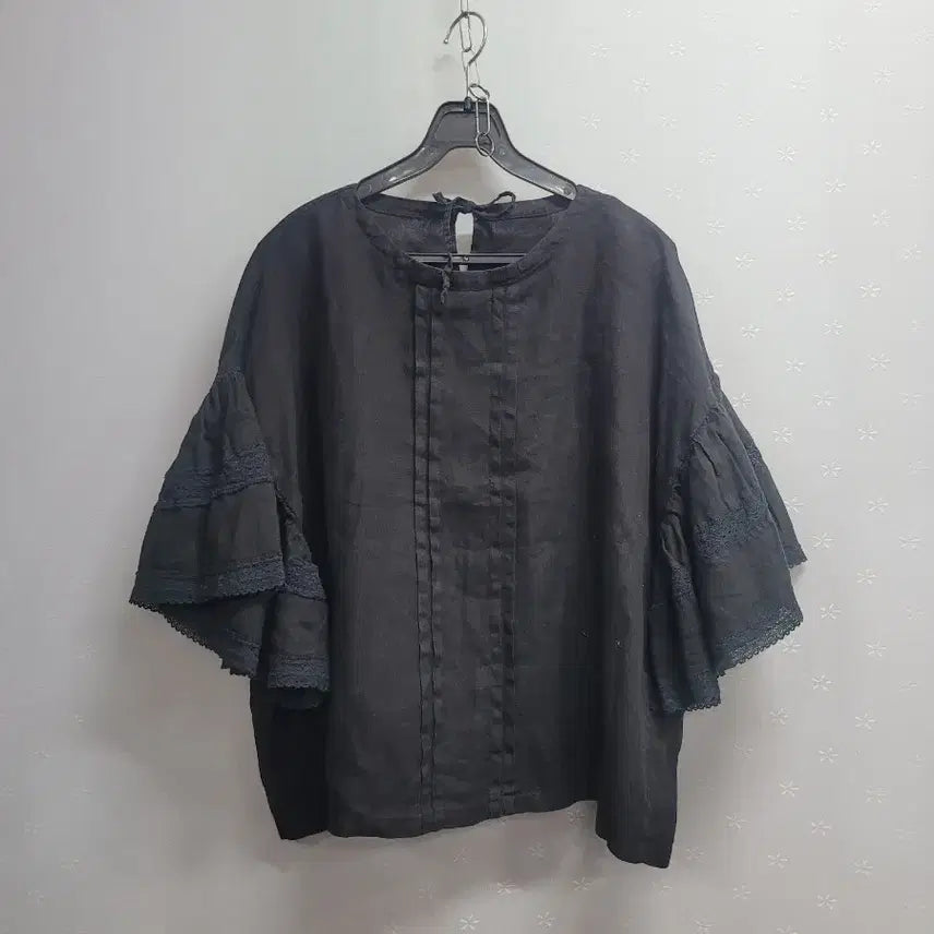 [BUNJANG] Black Cotton Linen Blend Blouse with Frill Sleeves (Size 77-88) / 77~88)프릴 소매 블랙 면마 블라우스