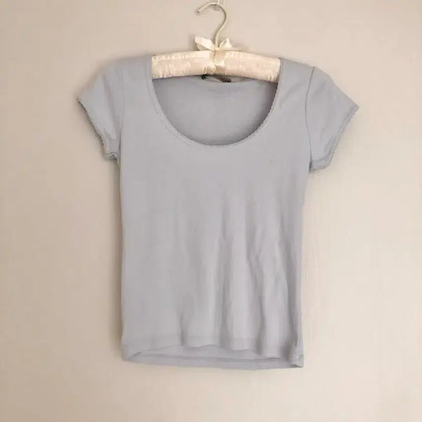 [BUNJANG] Brandy Melville Light Blue Short Sleeve Top / 브랜디멜빌 하늘색 반팔 탑
