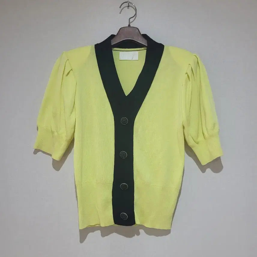[BUNJANG] Bybomi Yellow Colorblock Puff Short Sleeve Blouse / 바이보미 고퀄 옐로우 배색 퍼프 반팔 블라우스