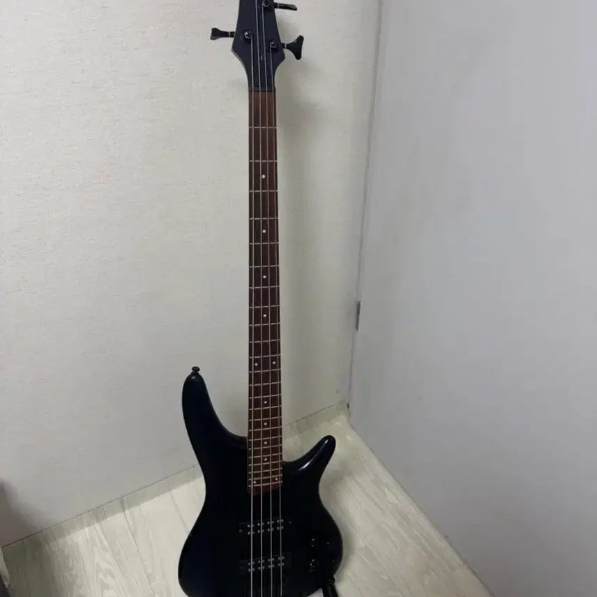 [BUNJANG] Ibanez SR300EB 4-String Bass Guitar - Matte Black / Ibanez 아이바네즈 4현 베이스기타 SR300EB 무광블랙