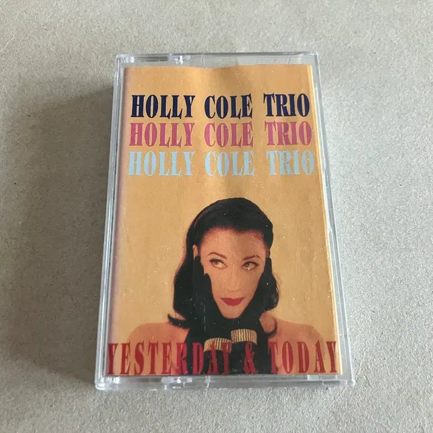 [BUNJANG] Holy Cole Trio Yesterday & Today Jazz Cassette Tape (1990s) / 90년대 홀리콜 트리오 Yesterday & Today 재즈 카세트테이프