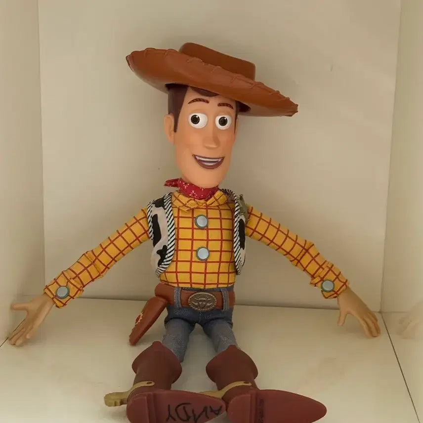 [BUNJANG] Disney Pixar Toy Story Woody with Andy's Name / 토이스토리 우디 발바닥앤디