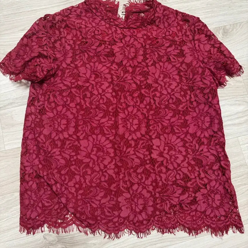 [BUNJANG] Chiyu Red Lace Top / 치유 레드 레이스 탑