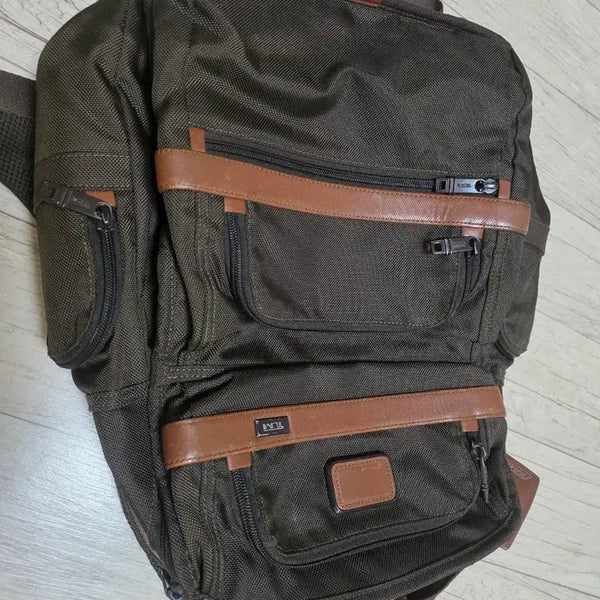 [BUNJANG] Tumi Leather Detail Backpack / 투미 백팩
