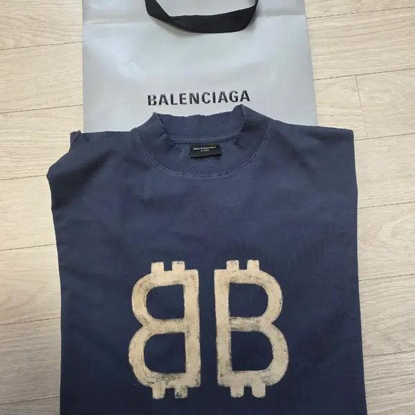 [BUNJANG] Balenciaga Oversized Vintage T-Shirt / 정품)발렌시아가 오버사이즈 반펄 티셔츠 새거 팔아요.