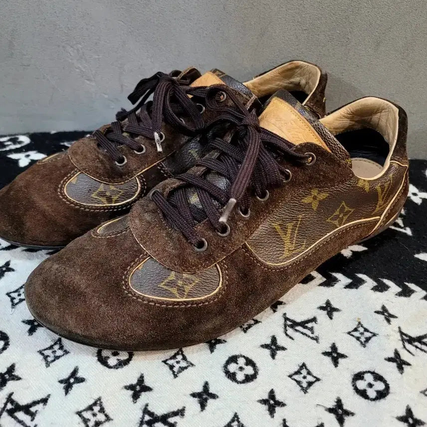 [BUNJANG] Louis Vuitton Monogram Suede Sneakers / 정품 루이비통 모노그램 스웨이드 스니커즈