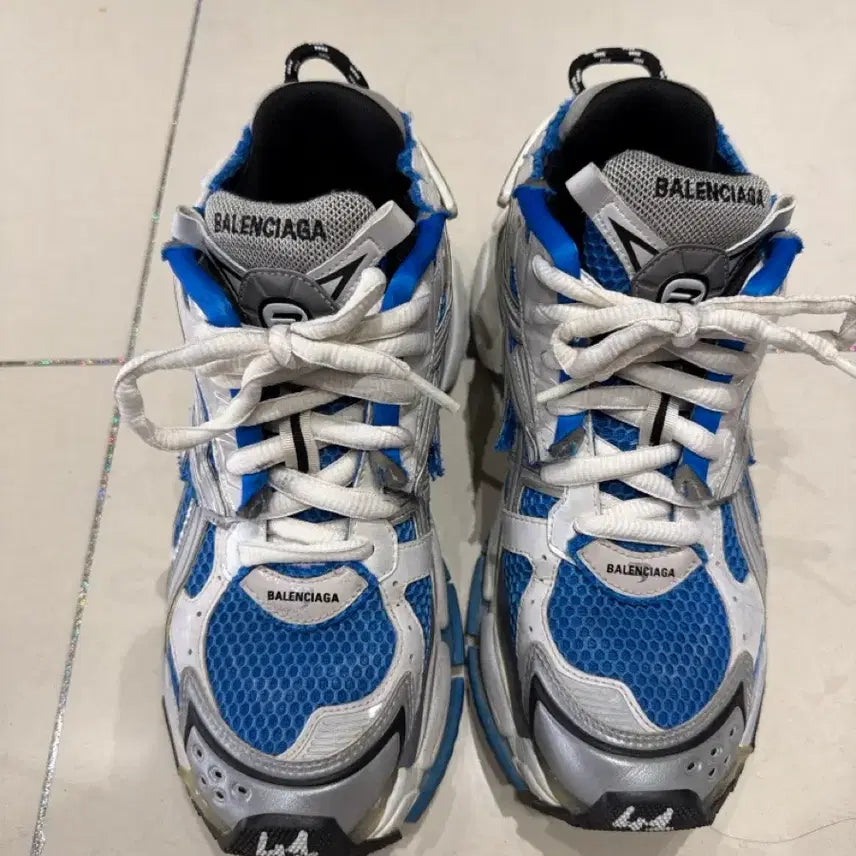 [BUNJANG] Balenciaga New Runner Blue Sneakers Size 41 / 발렌시아가 뉴러너 블루 41