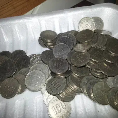 [BUNJANG] 1986 100 Won Coin Set (30 pcs) / 100원 동전 30개 1986년 중고