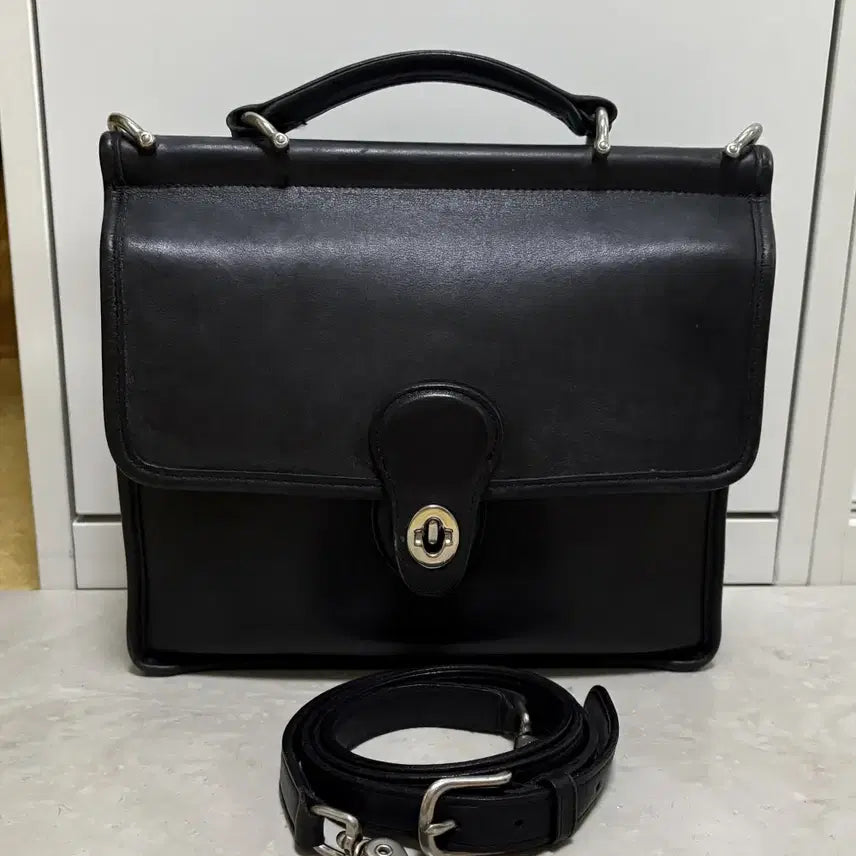 [BUNJANG] Vintage Coach Willis Bag Black + Silver Hardware / (중고) 빈티지 코치, 올드 코치 윌리스 백 블랙+실버 하드웨어