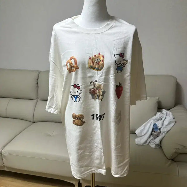 [BUNJANG] Hello Kitty x Gromit Ivory T-Shirt (Minor Stain) / [새상품]헬로키티, 그로밋 아이보리 티셔츠(이염o)