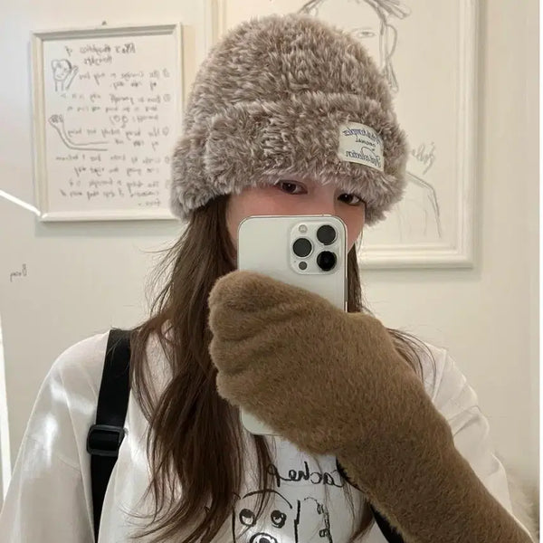 [BUNJANG] Artist Complex Fluffy Knit Beanie / 아티스트컴플렉스 플러피 니트 비니