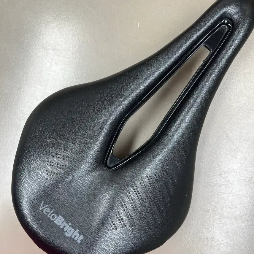 [BUNJANG] Bello Bright Saddle / 벨로 브라이트 안장
