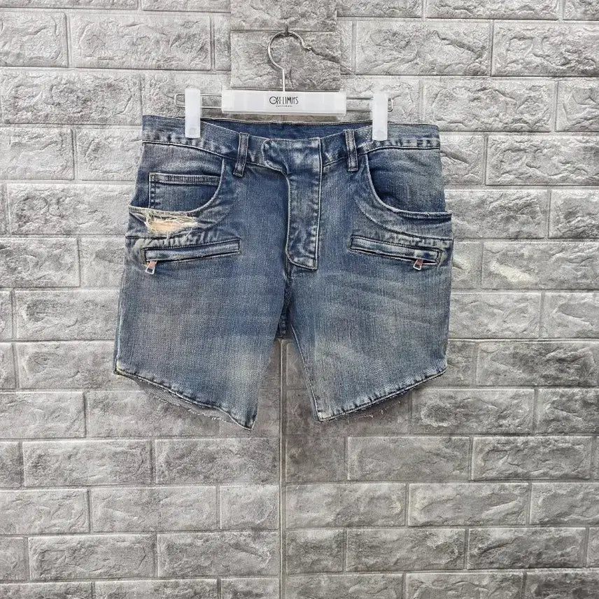 [BUNJANG] Balmain Distressed Denim Shorts (32 Inch Waist) / 발망 데님 반바지 블루  허리둘레 32인치