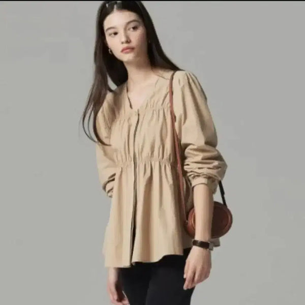 [BUNJANG] Gemma World Elisabeth Shirring Blouse Beige / 젬마월드  엘리자벳 셔링 블라우스 베이지 색상1
