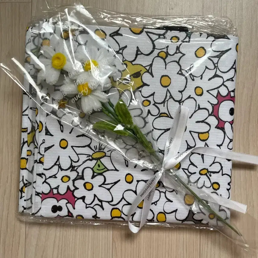 [BUNJANG] PEACEMINUSONE G-Dragon Joans Friends Flower Garland / 피스마이너스원 지드래곤 조앤프랜즈 굿즈 판매 공식지디데이지