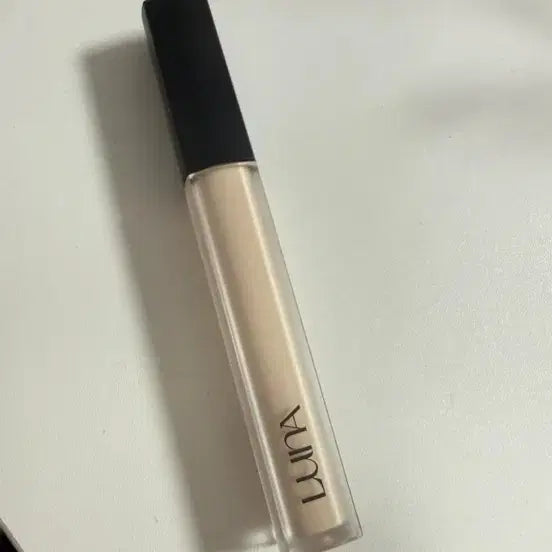 [BUNJANG] LUNA Long Lasting Tip Concealer - 17N Vanilla / 루나 롱 래스팅 팁 컨실러 17N / 01 바닐라