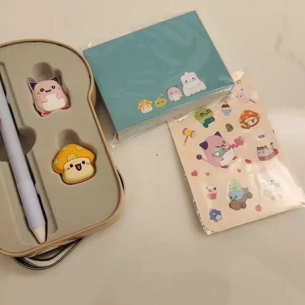 [BUNJANG] MapleStory Lee's Toast Tin Case Sticker Ballpoint Pen Set + Memo Pad / 메이플 스토리 이삭 토스트 틴케이스 스티커 볼펜 세트 + 떡메