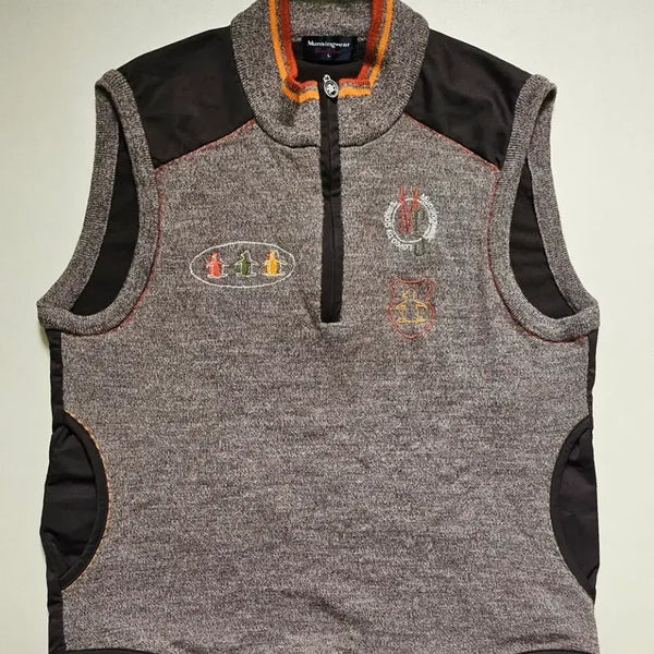 [BUNJANG] Munsingwear Penguin Embroidery Golf Knit Vest / 먼싱웨어 펭귄자수 골프니트조끼