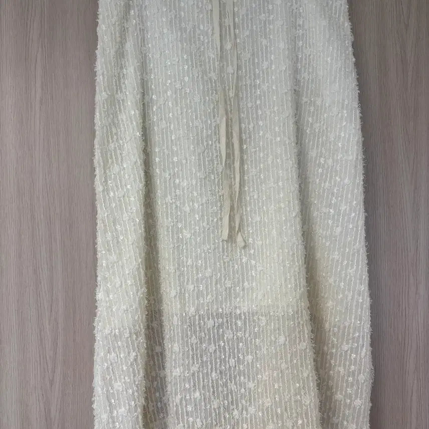 [BUNJANG] Ivory Flower Embroidered Lace Skirt / 아이보리 플라워 자수 레이스 스커트