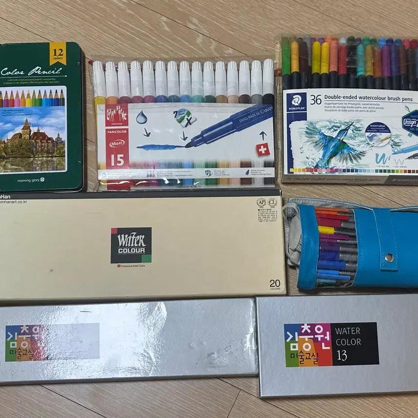 [BUNJANG] Assorted Art Supplies Set / 다양한 미술 문구 세트 (색연필, 마카, 수채물감, 오일 파스텔 등)