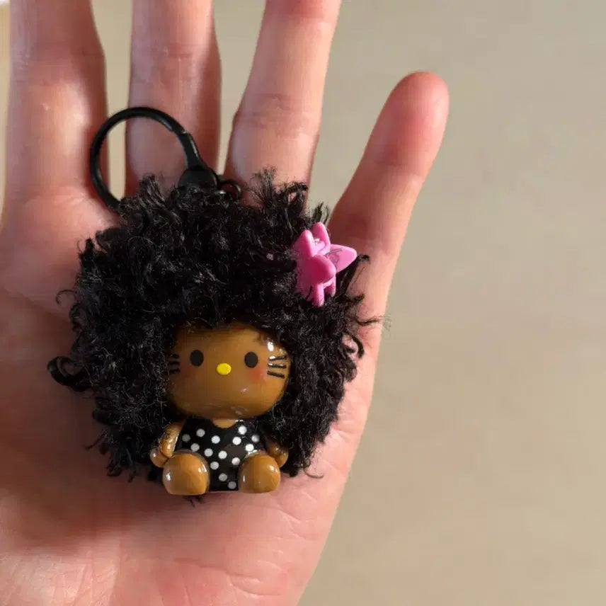 [BUNJANG] Sanrio Hello Kitty Curly Hair Tanning Kitty Keyring / 산리오 키티 키링 곱슬머리 키링 , 뽀글머리 태닝키티 블랙