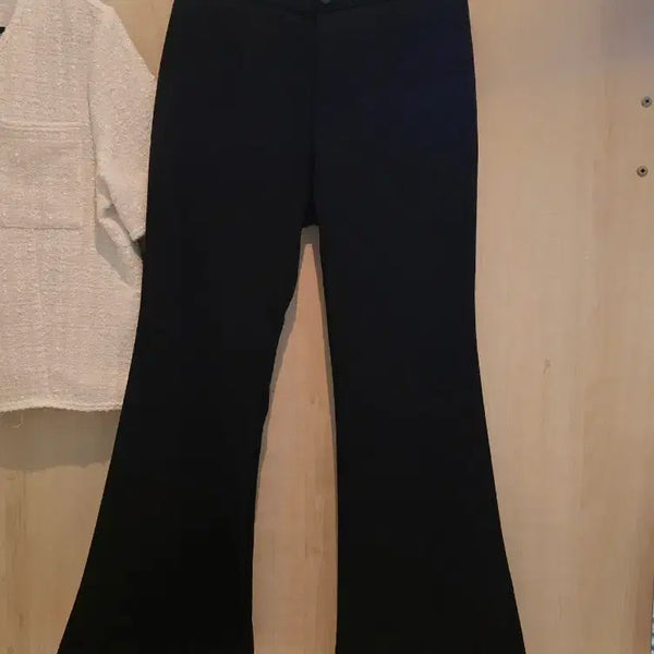 [BUNJANG] Black Bootcut Slacks / 검정색 부츠컷 치즈 슬랙스