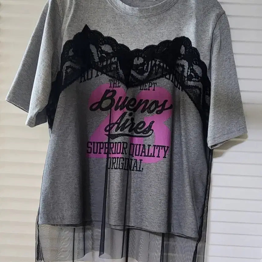 [BUNJANG] Purple & Gray Short-Sleeve T-shirt with Lace and Mesh Details / (새상품) 보라보라 그레이 반팔티 (레이스/망사)