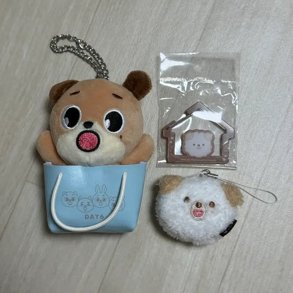 [BUNJANG] TWICE DAHYUN Bundle Set Keychain, Charm, Carabiner / 일괄) 돈 일본 백참, 돈 페이스키링, 데식팝업카라비너 (원가이하)
