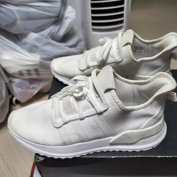 [BUNJANG] Adidas Tennis Shoes White 270mm / 아디다스 운동화 흰색 270mm 상태매우좋음