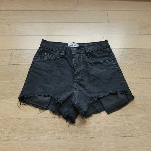 [BUNJANG] Vintage Black Denim Hotpants Shorts / 핫팬츠 반바지 빈티지 블랙 반바지 워터밤 바캉스