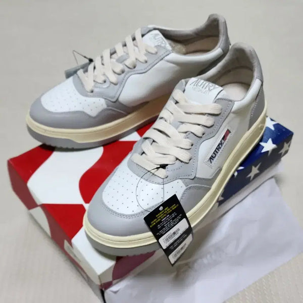[BUNJANG] Autry Medalist White & Gray Low Sneakers Size 42 / 오트리 메달리스트 화이트&그레이 스니커즈 42