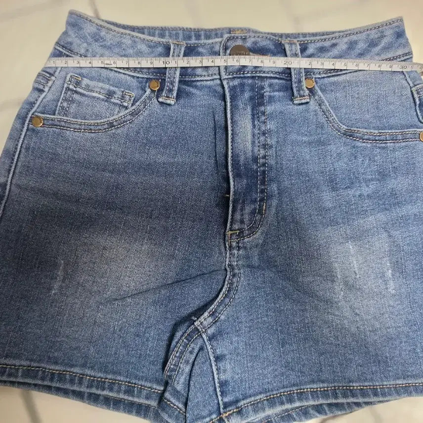 [BUNJANG] Guess Denim Shorts / GUESS 청반바지 새제품(택포)