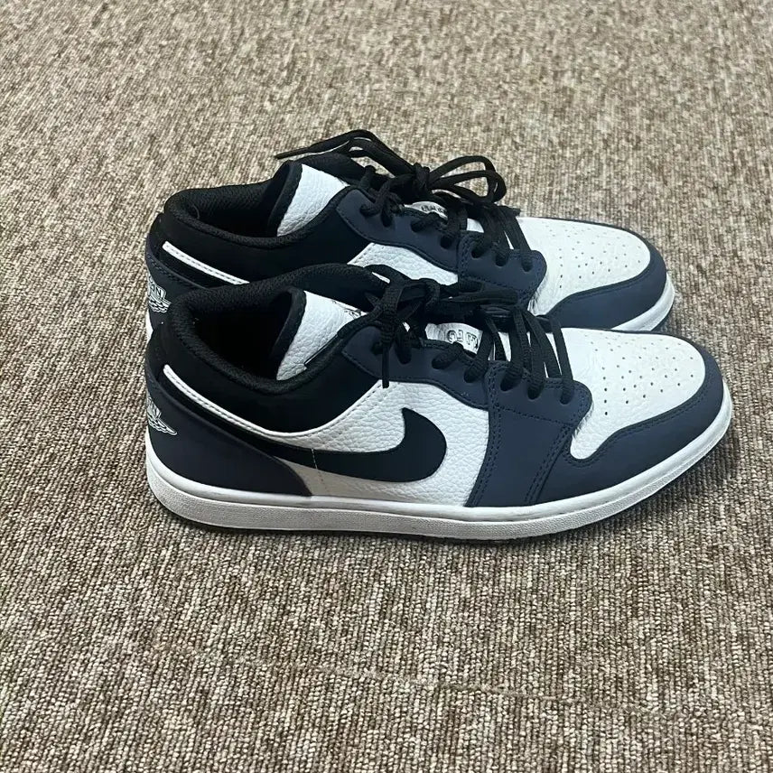 [BUNJANG] Nike Air Jordan 1 Low Navy US 9.5 / 나이키 에어 조던 1 로우 네이비 275