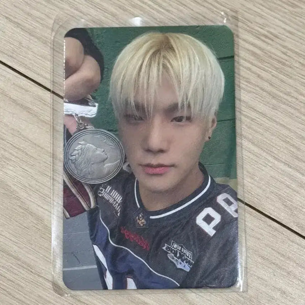 [BUNJANG] Darkbee Junseo Itda Book Photocard / 다크비 준서 잇다북 특전 포카