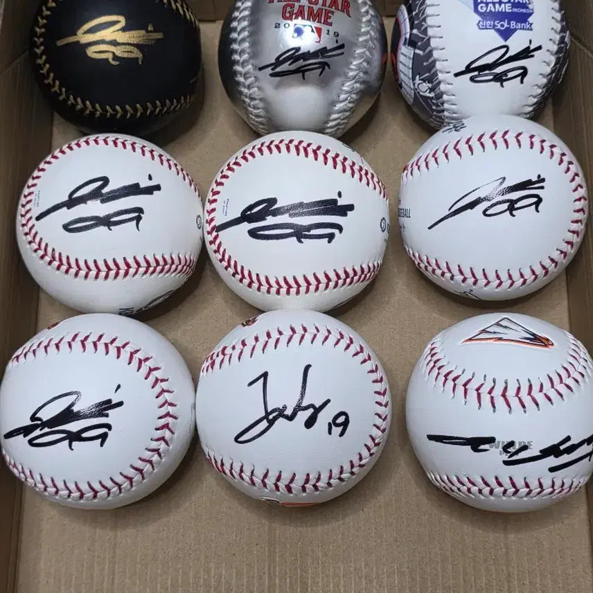 [BUNJANG] Hanwha Eagles Autographed Baseball Collection / 한화이글스 싸인볼