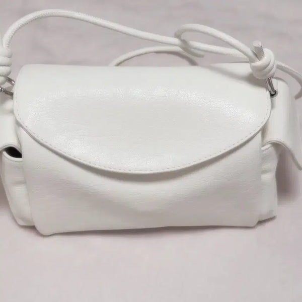 [BUNJANG] Nyunyu White Crossbody Bag / 뉴뉴 화이트 크로스백