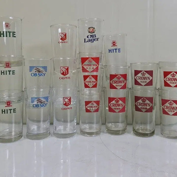 [BUNJANG] Vintage Beer Glass Set (24 pieces) / 근대사 수집 자료 옛날 민속품 고전잔 맥주잔 유리잔 24개