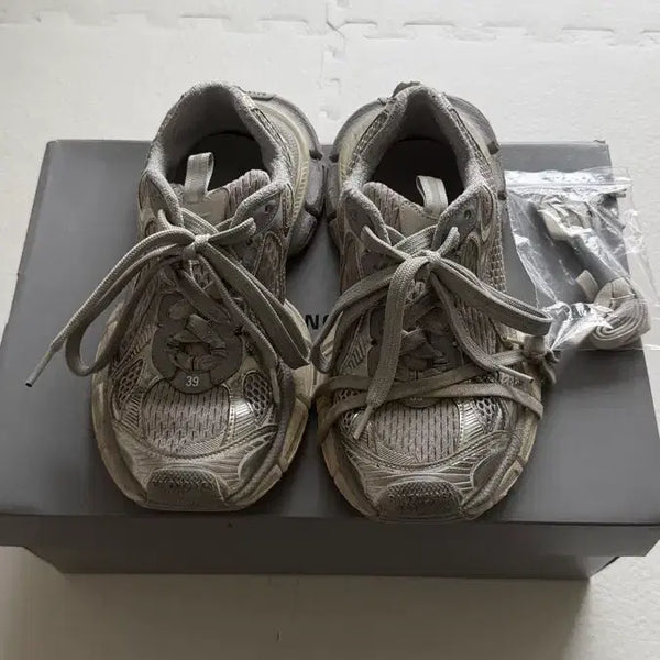 [BUNJANG] Balenciaga 3XL Eggshell Sneakers / 발렌시아가 3xl 에그쉘 39사이즈(최종가격)