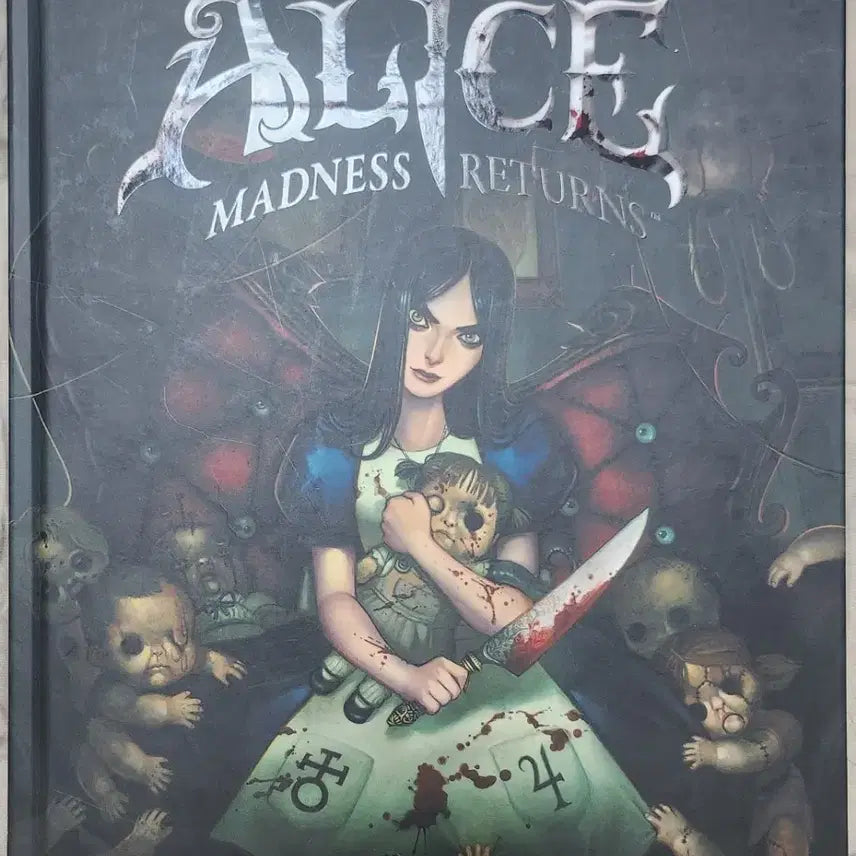 [BUNJANG] The Art of Alice: Madness Returns Art Book / 아트 오브 앨리스 매드니스 리턴즈 아트북