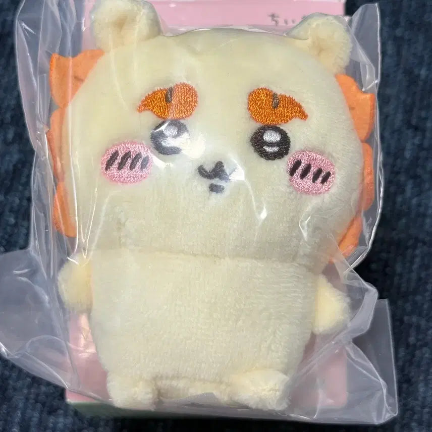 [BUNJANG] Monjikwi Oswari Suwary Nuigurumi Seated Plush / 먼작귀 오스와리 누이구루미 앉은 누이 시사