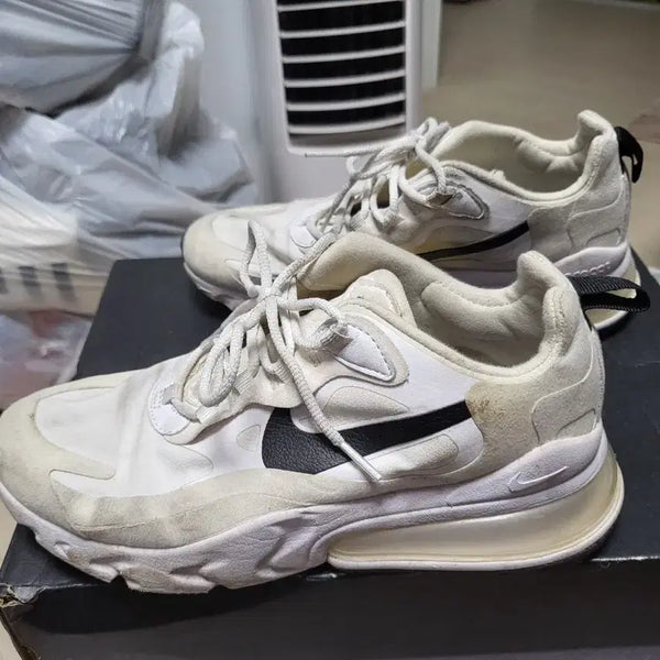 [BUNJANG] Nike Air Max 270 React White Black (235mm) / 나이키 에어맥스 270 리액트 화이트 블랙 235mm 상태좋음