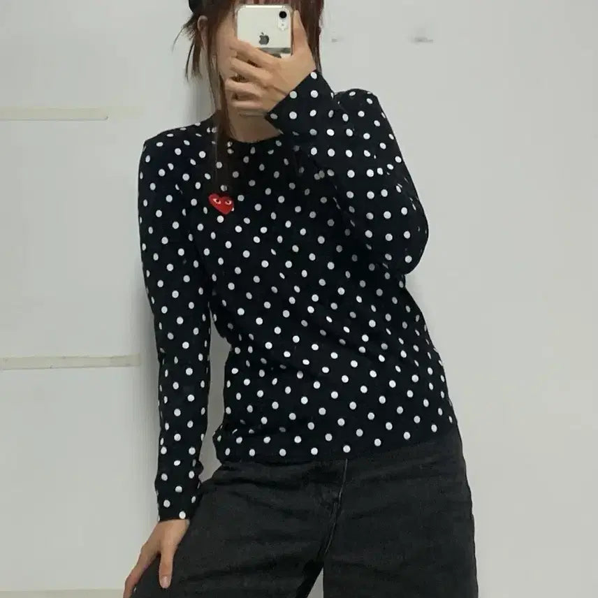 [BUNJANG] Comme des Garçons Red Heart Appliqué Polka Dot Long Sleeve T-Shirt Black / 꼼데가르송 레드 하트와펜 폴카 도트 긴팔 티셔츠 블랙