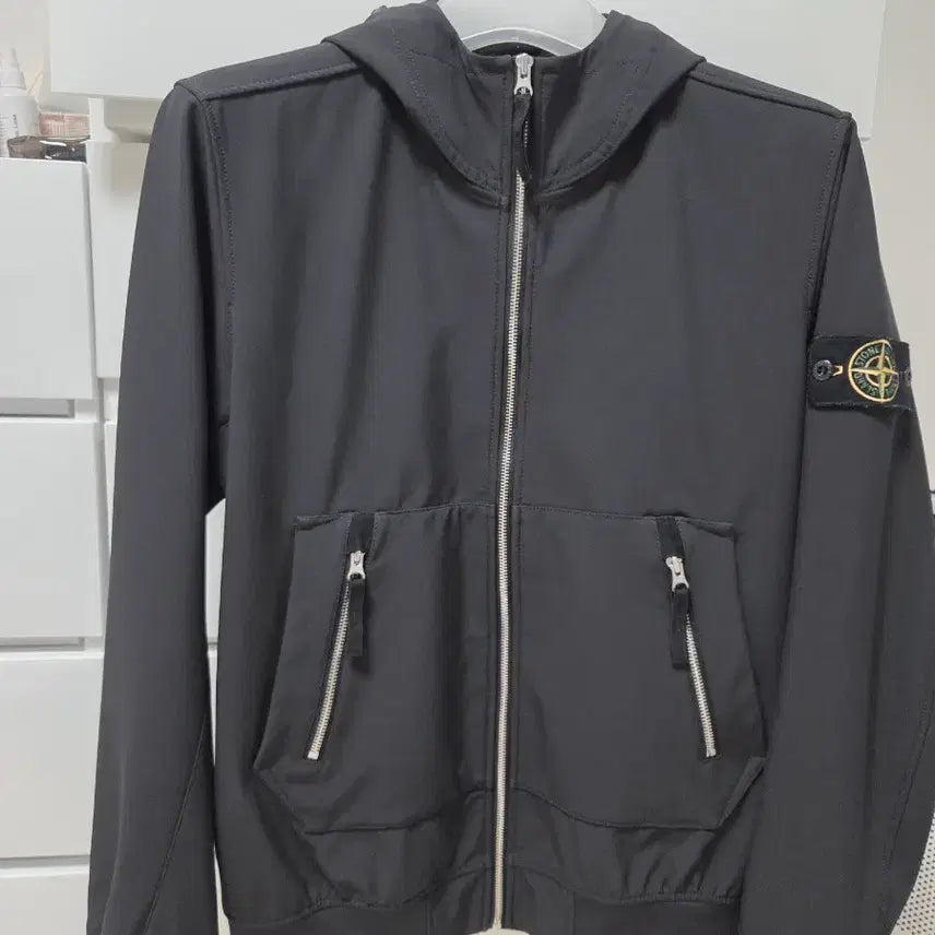 [BUNJANG] Stone Island Hooded Zip-Up Black / 스톤아일랜드 후드 집업 블랙