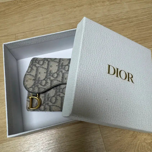 [BUNJANG] Dior Oblique Saddle Wallet Gray / 디올 오블리크 새들 지갑 그레이 (정품)
