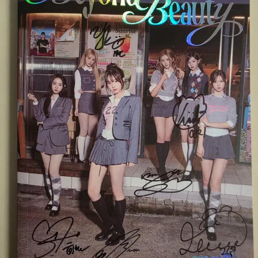 [BUNJANG] tripleS Unit msnz Autographed CD [Beyond Beauty] / 트리플에스 미소녀즈(msnz) 친필 싸인시디