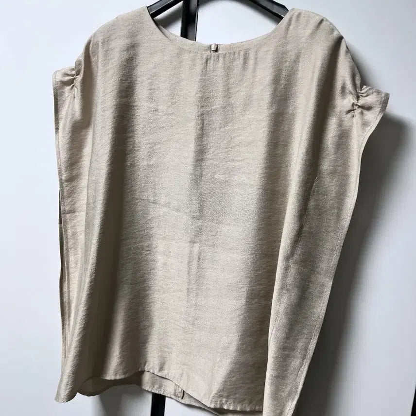 [BUNJANG] Premium Material Elegant Blouse / 고급 소재 예쁜 블라우스