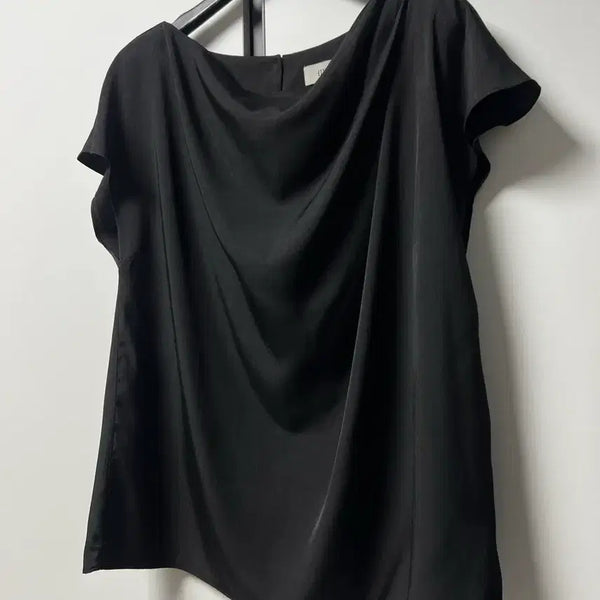 [BUNJANG] Elegant Silk-Feel Blouse (Free Size) / 고급 소재 우아한 블라우스